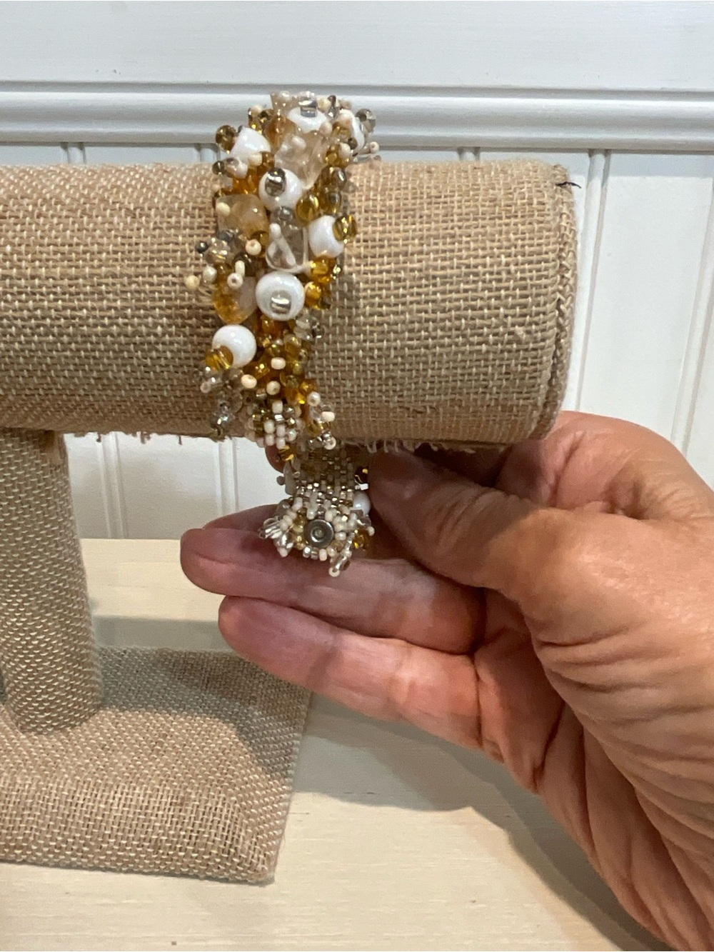 Beaded Cluster Pearl and Gold Tone Bracelet - Picture 2 of 2